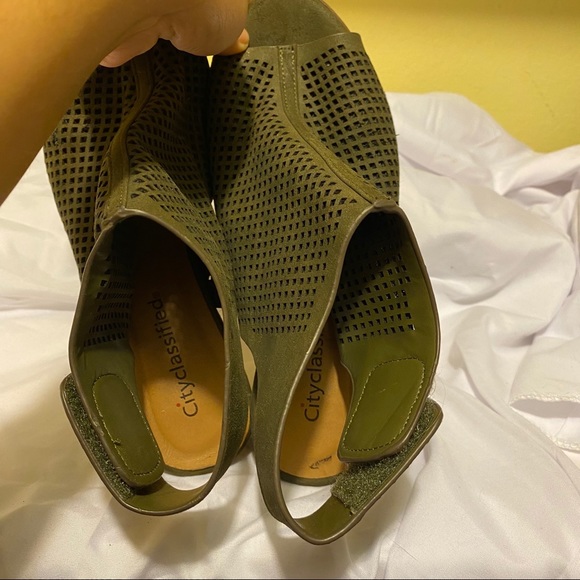 Heel-less booties - Picture 5 of 5